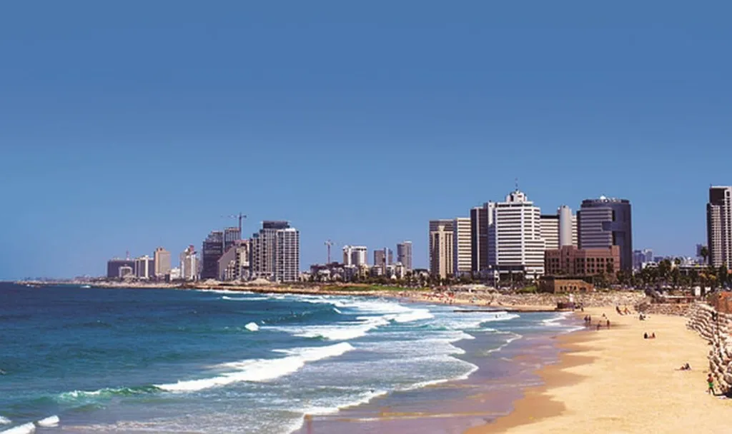 Public Figures Call For Tel Aviv Jews To Move to Israel