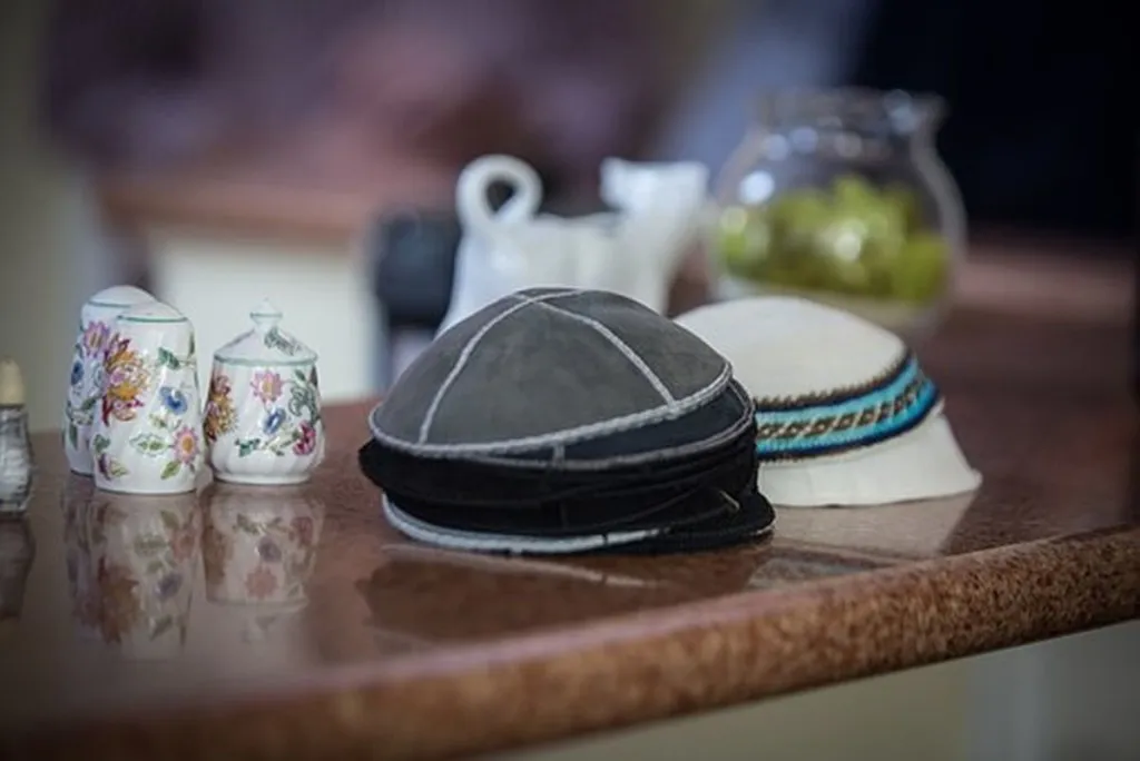 Activists Disappointed Germany Didn’t Also Recommend Jews In Israel Not Wear Kippah
