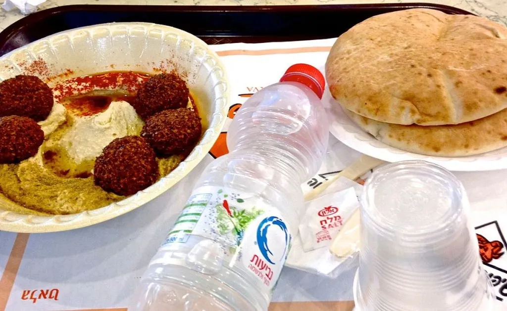 Falafel Joint’s Main Revenue Now From Politicians Eating There To Show Blue-Collar Solidarity