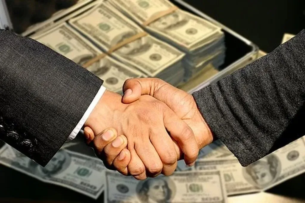 Poor, Hungry Israelis Unaware They Part Of Global Banking Cabal
