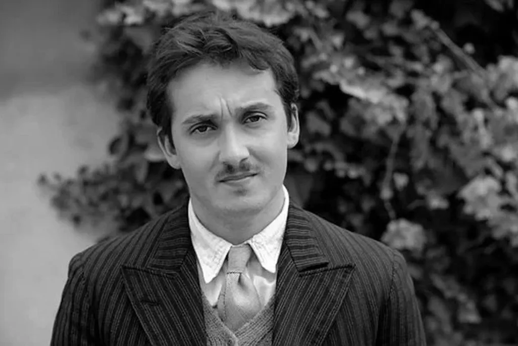 Judenrat Candidate Insists He Most Qualified To Provide Futile Cushion Against Nazi Brutality