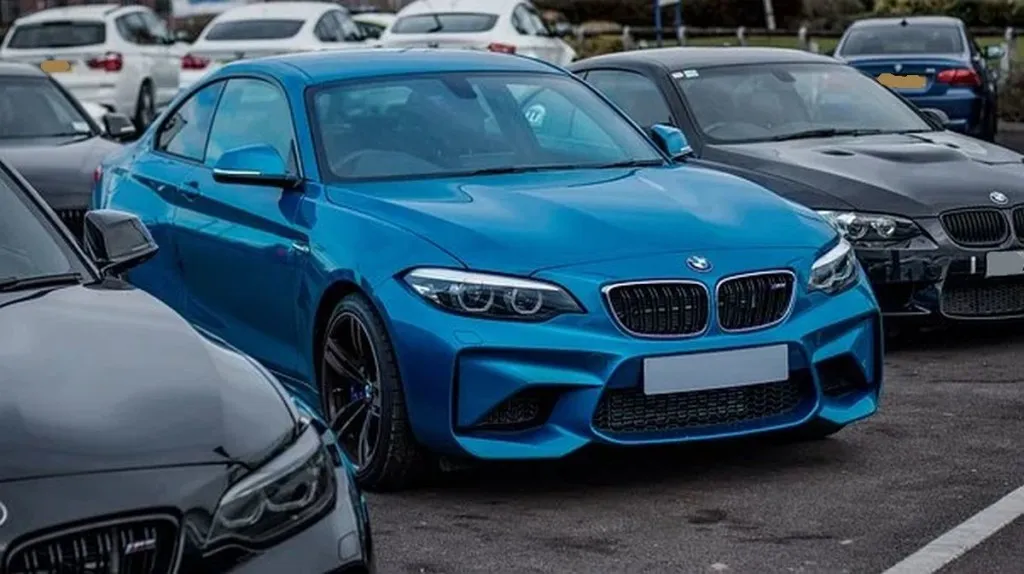 Blockade Forces Gaza Car Dealer To Sell BMWs Only To Wealthy