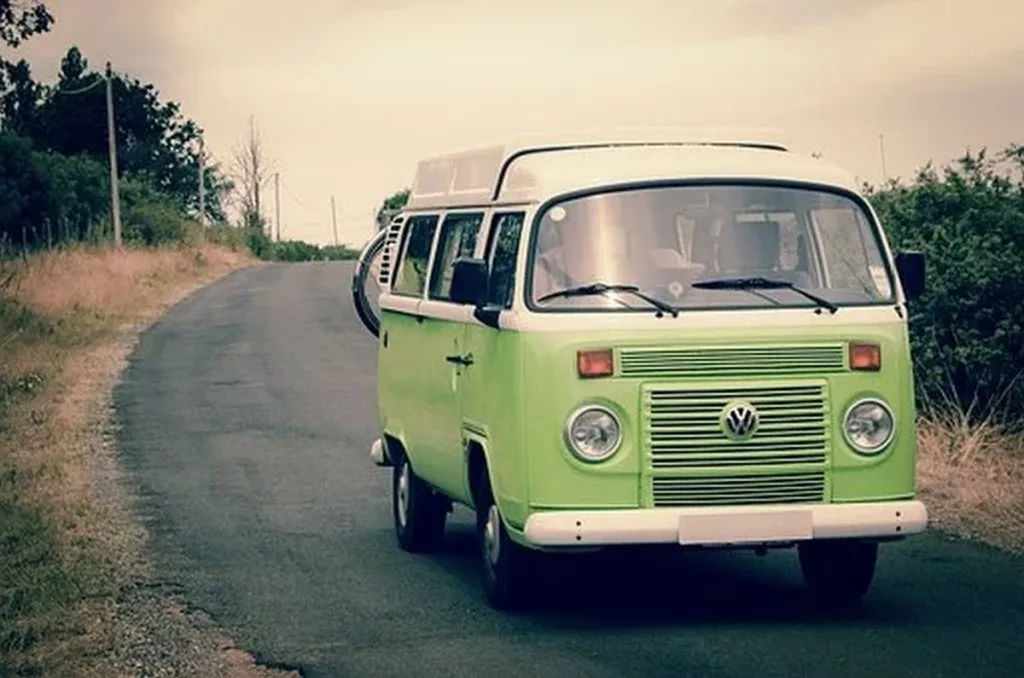 Progressives Torn As Bus Under Which To Throw Jews Fails Emissions Test