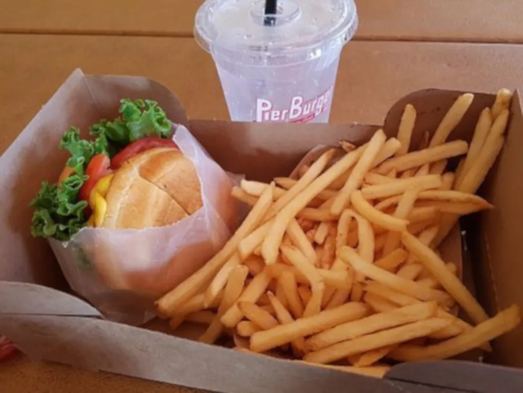 Furor As Food Critic Fails To Invoke Politics In Recent Review