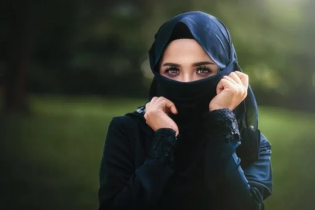 Palestinian Actress Fired For Tweets Not Questioning Holocaust