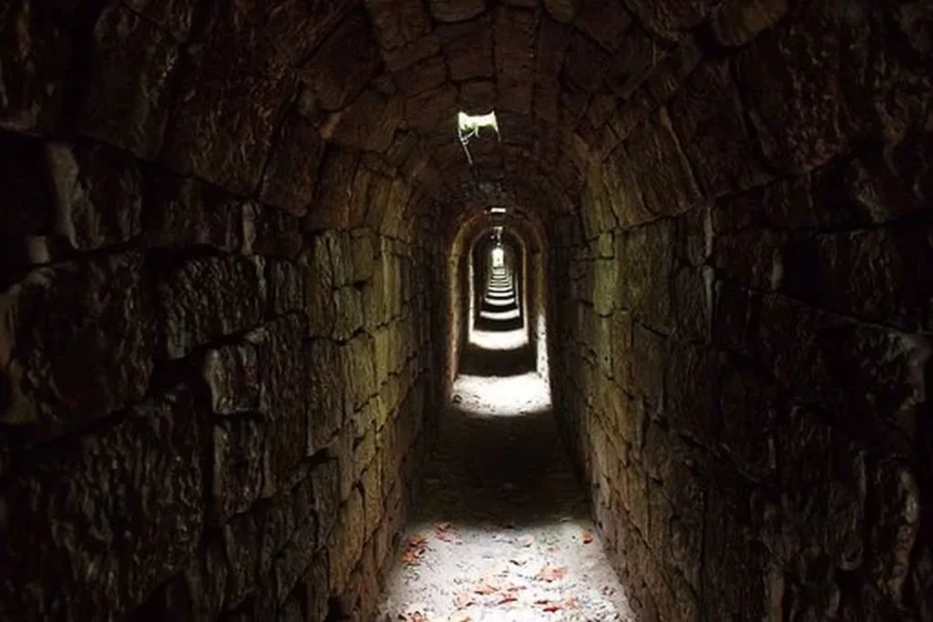 Gaza “Smuggling” Tunnel Actually Leads To Lover’s Bedroom