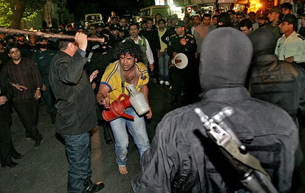 Palestinians To Send Delegation To Cuba To Help Beat Protesters
