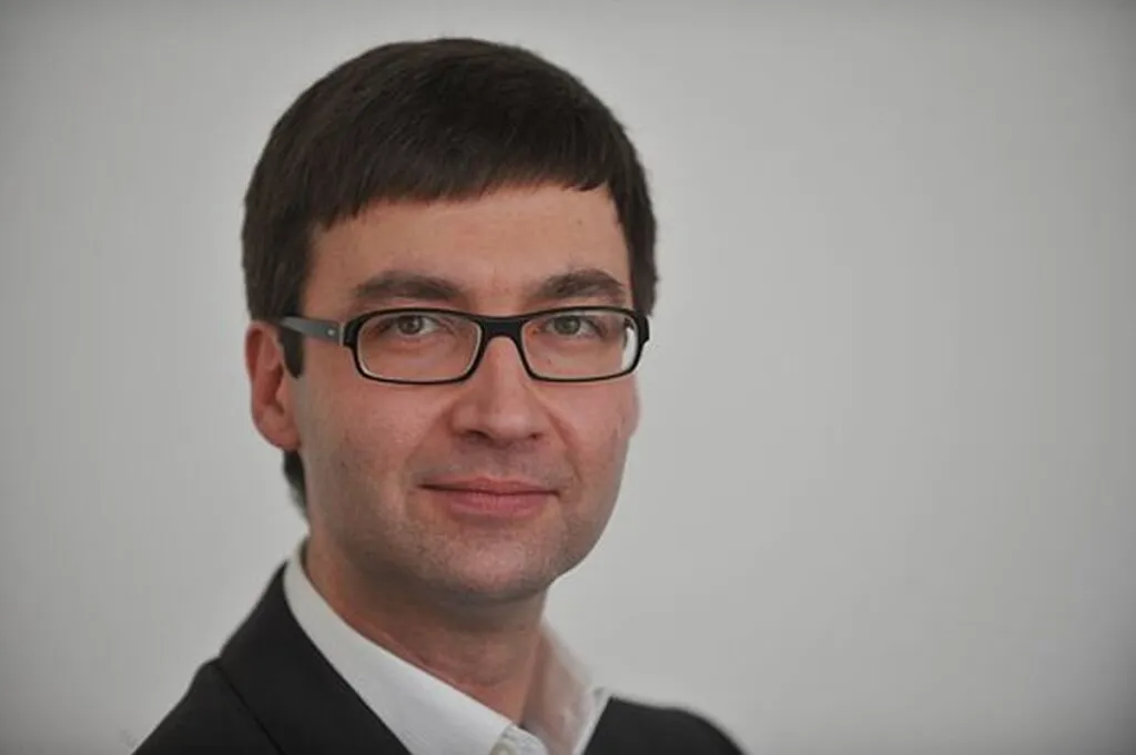 Man Wrong On Every Major Global Issue Still Considered Expert