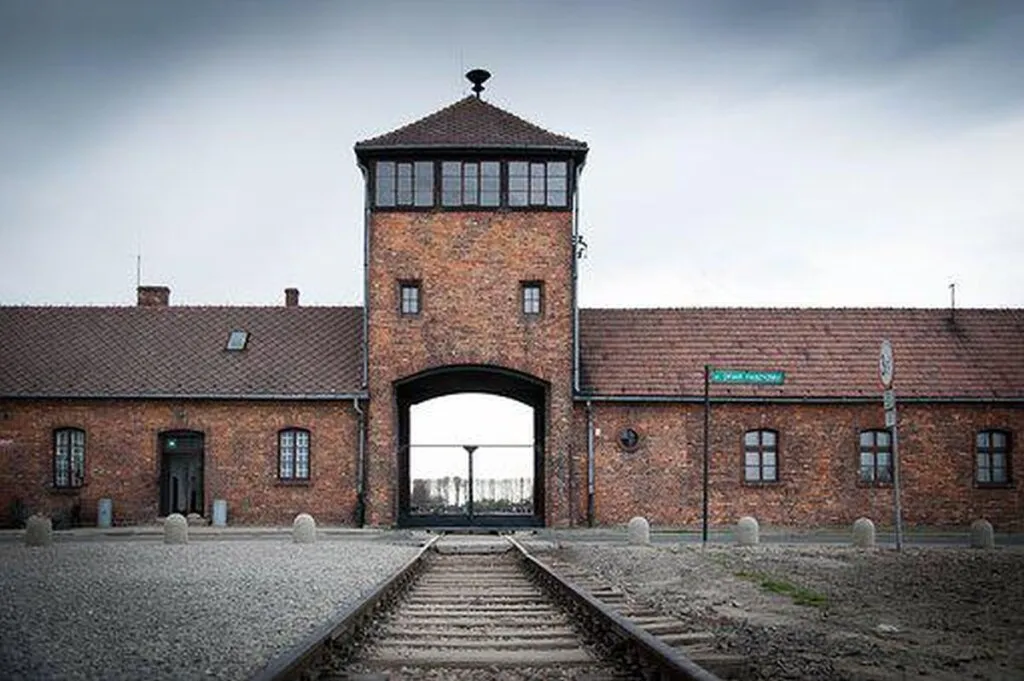 Activist: Zionists Antisemitic Because Israel Didn’t Bomb Auschwitz