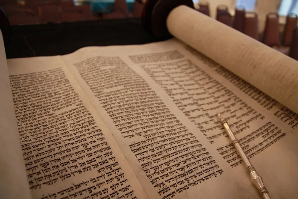 Man’s Entire Personality Based On Correcting Torah-Reader