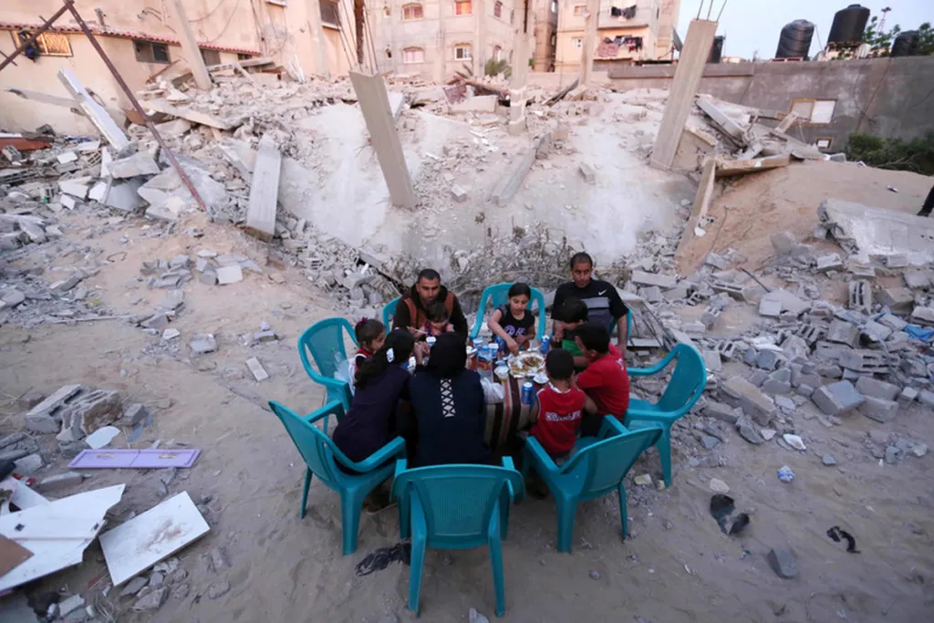 Restaurant Review: Propaganda Photo Dining In Gaza Rubble