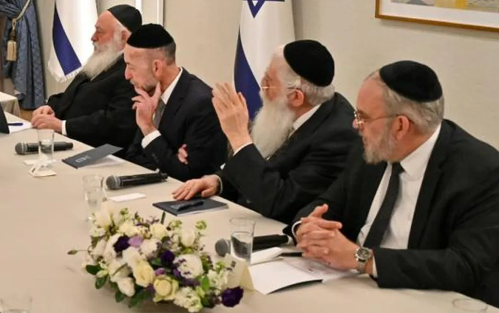 Haredi MKs Embarrassed As All Wear Same Outfit AGAIN