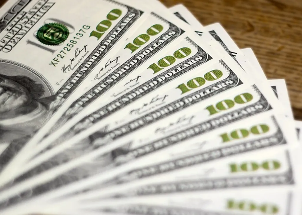 Investigators Shocked At Government Official *Not* On Qatari Payroll