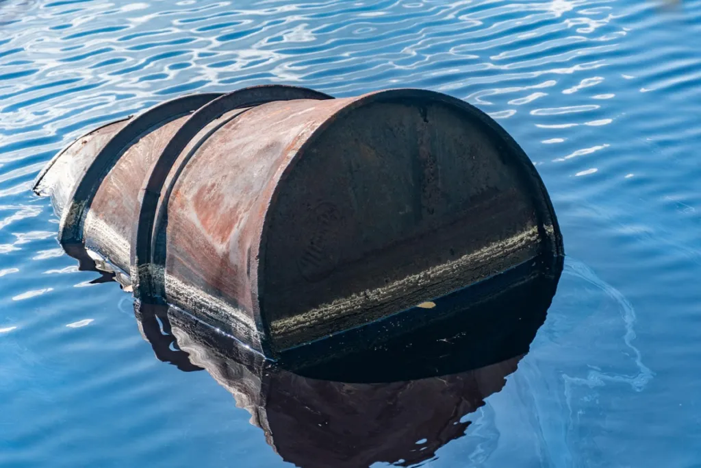 Oil Glut Forces Iran To Store Excess In Your Mom