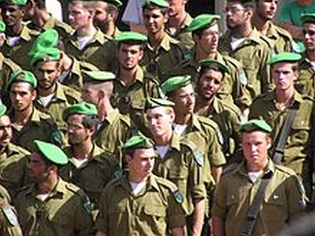 IDF Cadet Can’t Believe Everyone Wore Same Outfit To Basic Training