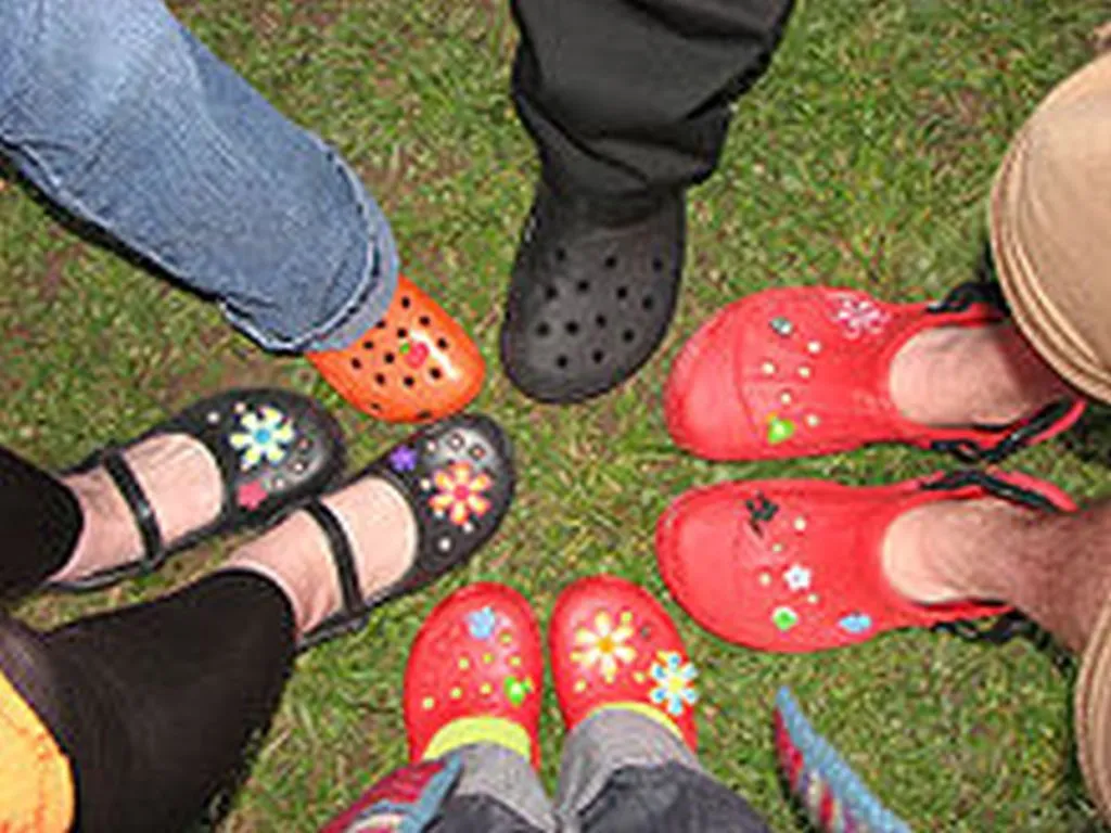 Knesset Intelligence Committee Ups Shoe-Theft Allocation