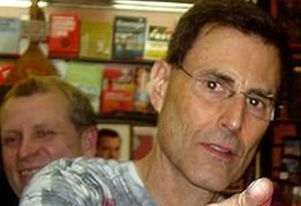 Israel Officially Apologizes For Producing Uri Geller