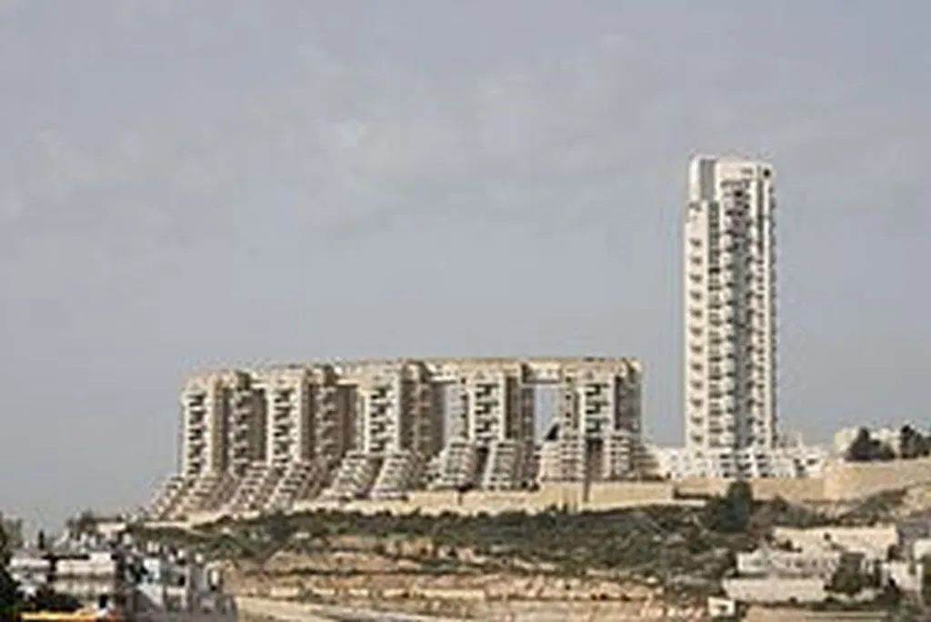 After Olmert Convicted, Land Developers At Loss How To Do Job