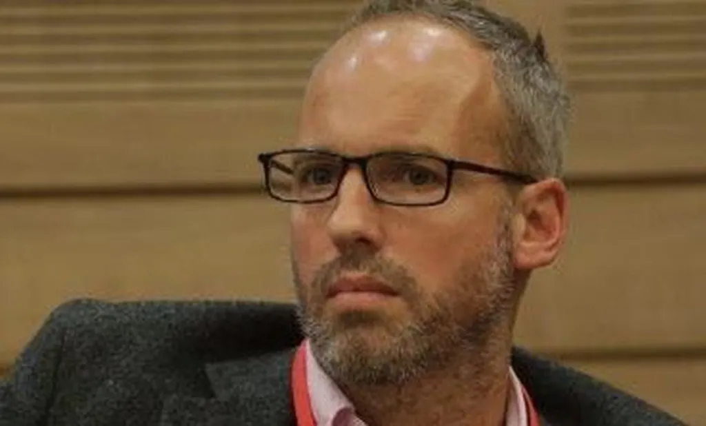 Got A Shoehorn? I Gotta Fit A Story Into The Anti-Israel Narrative