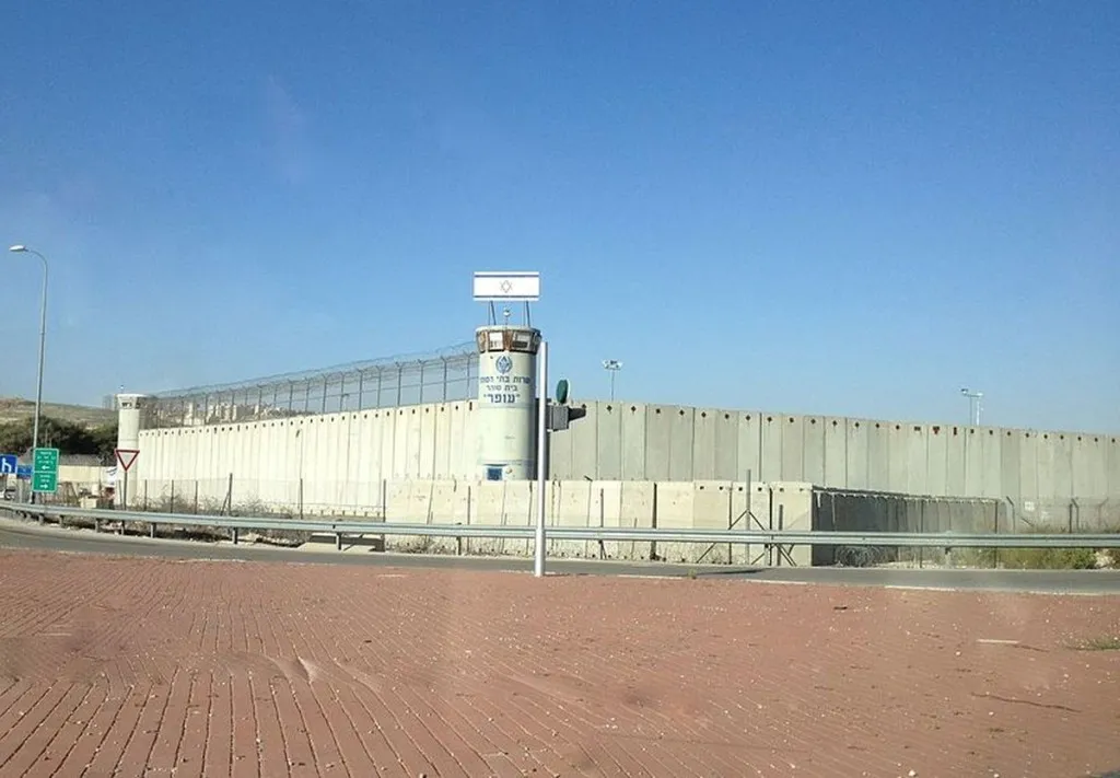 Amnesty: Meals In Israeli Jails Contain Gluten
