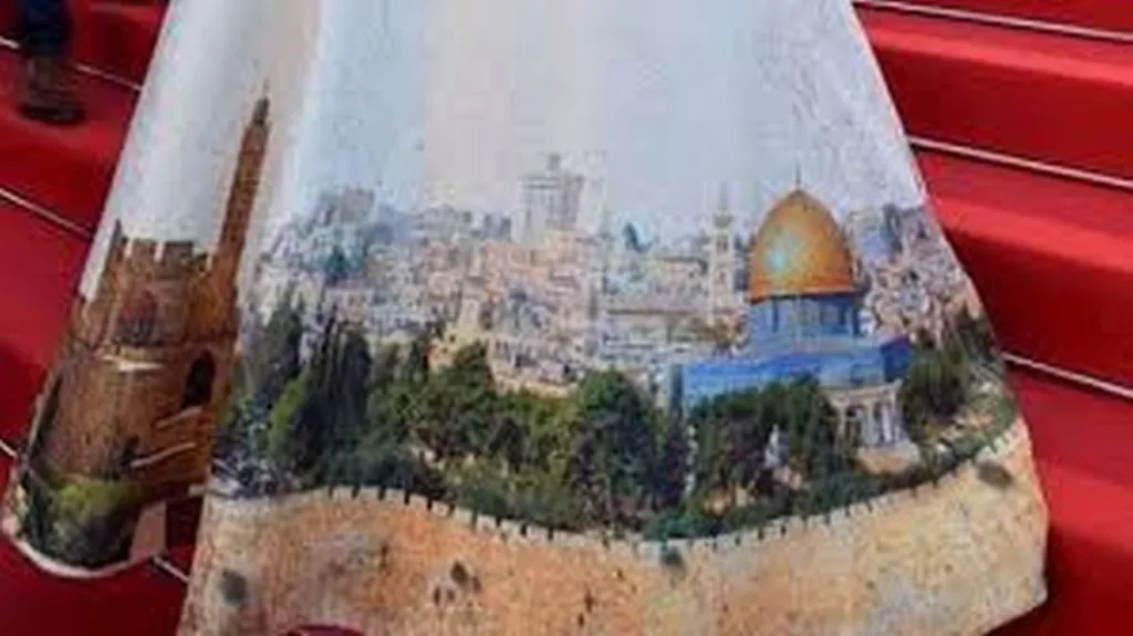 Melania Wears Regev’s Jerusalem Dress To Riyadh