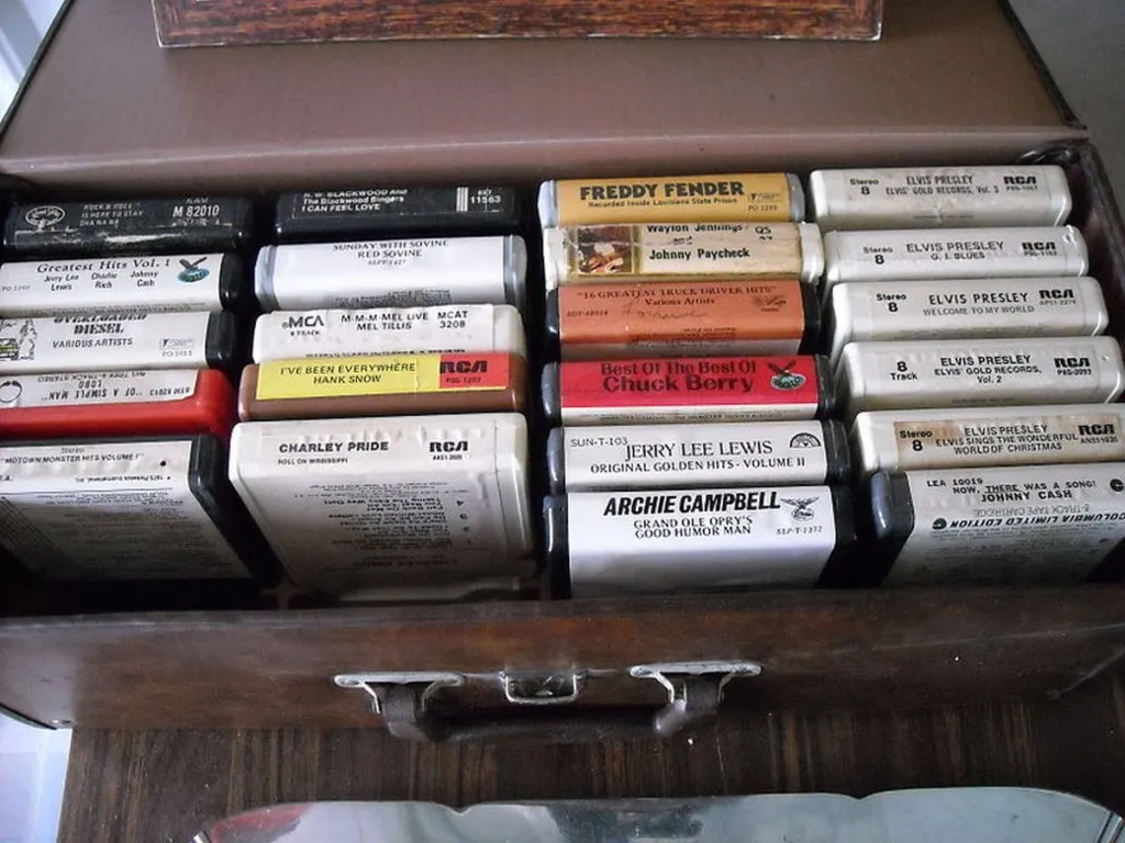 2-State Solution Advocates Admit Idea Outdated, Move Up To Touting 8-Tracks