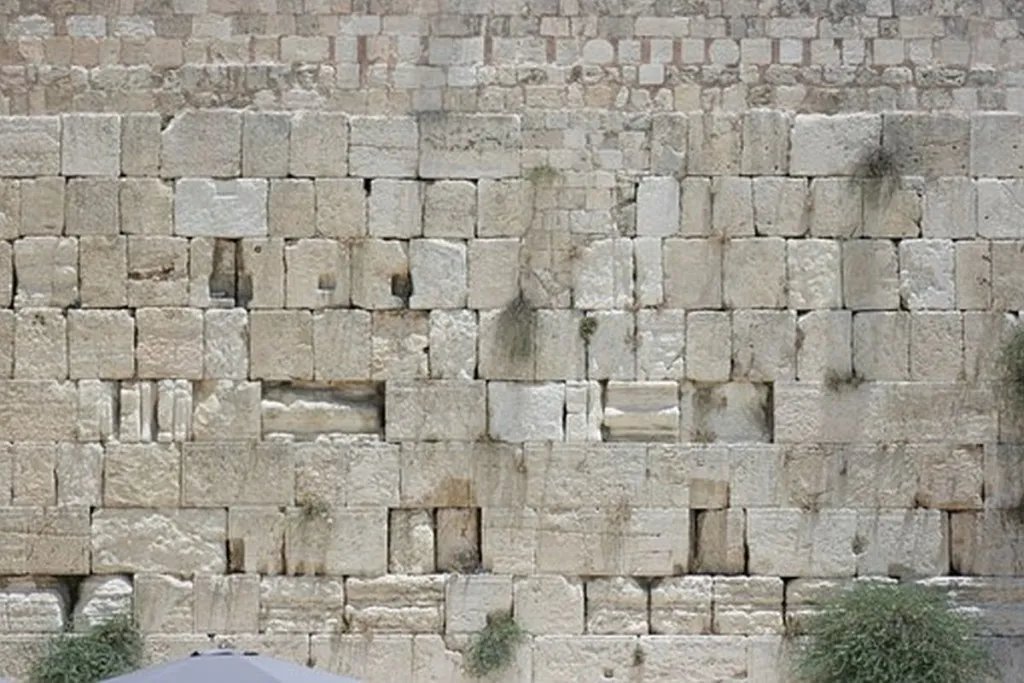 Progressive Jews Enraged At Kotel Decision, Might Write Strongly-Worded Letter