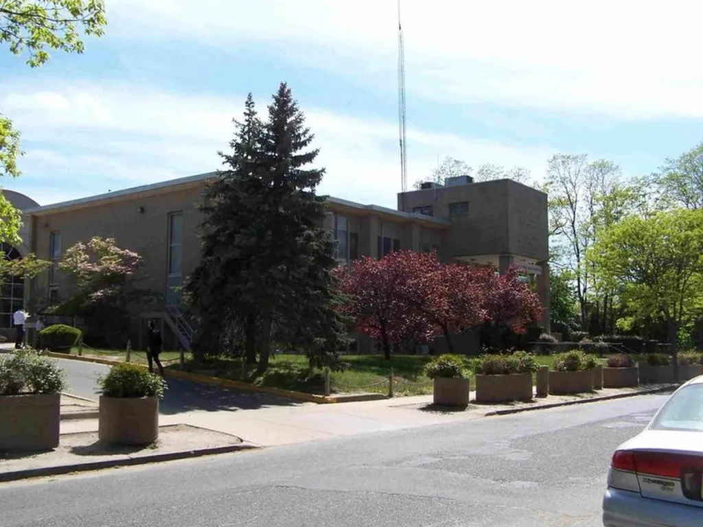 Kollel Wives Resort To Prostitution To Support Husbands