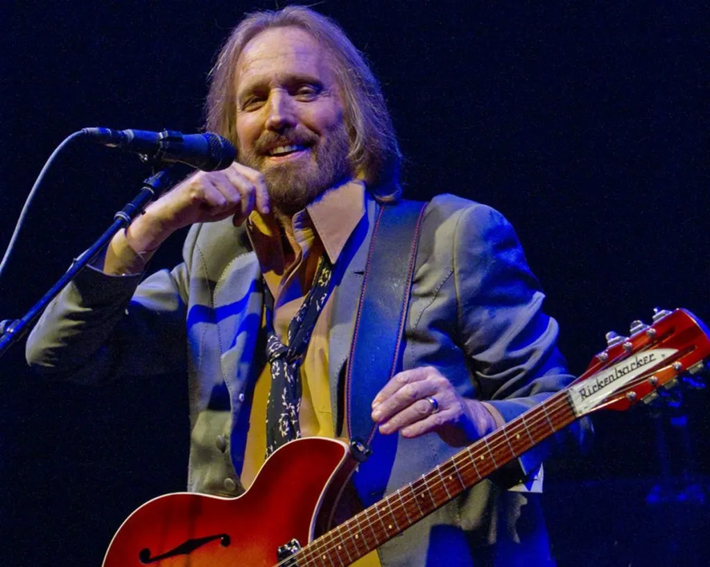 BDSers Sadly Put ‘Tom Petty Boycott Israel’ Signs Away