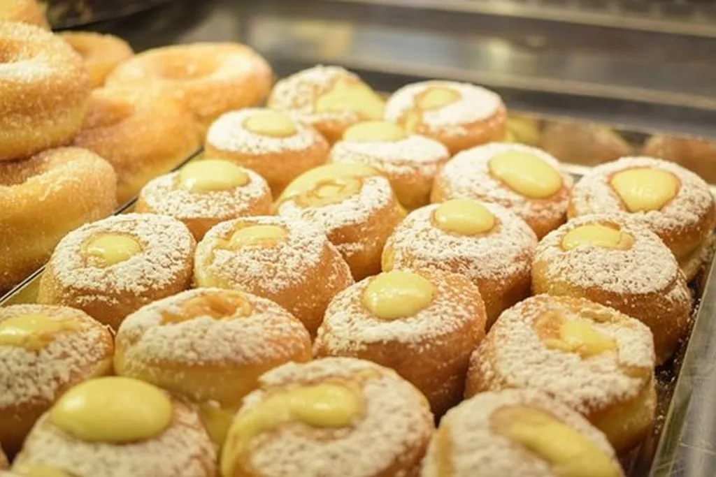 Bakery Waits Week After Sukkot To Make Sufganiyot, Loses Kosher Status
