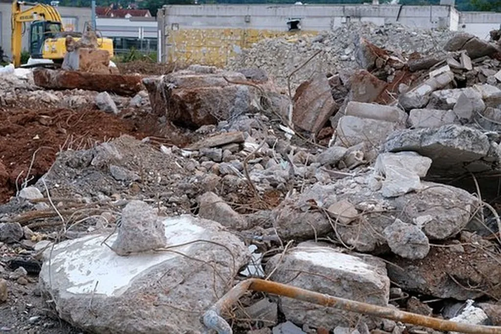 Report: Israel Uprooted Settlements Just To Destroy Gaza Economy