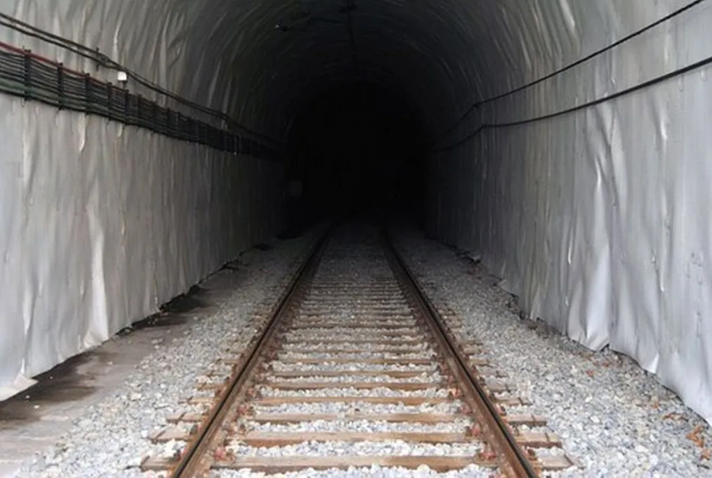 After Mishap, Jerusalem-Tel-Aviv Train Operator Seeks Hamas Advice On Tunnels