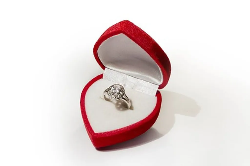Failed Stabbing Of Soldier Botches Chance For Dramatic Marriage Proposal